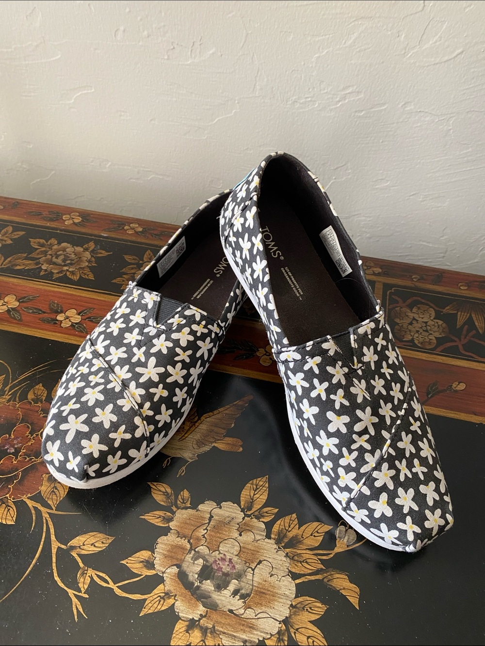 Toms Black Slip-On Loafers with White & Yellow Daisy Print